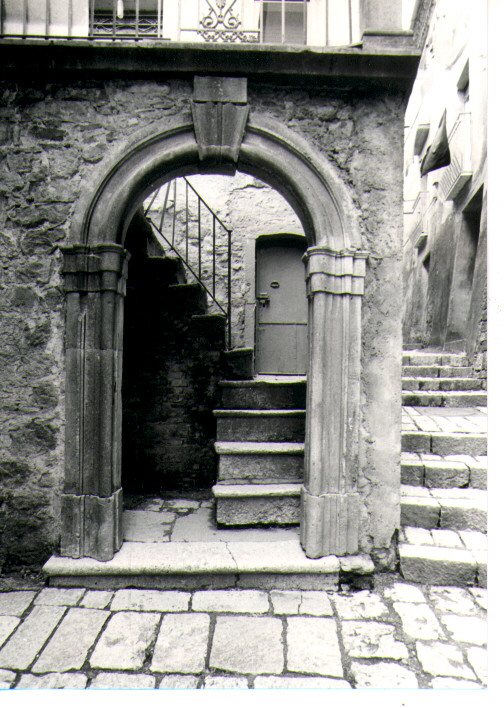 portale - ad arco - bottega lucana (sec. XVIII)