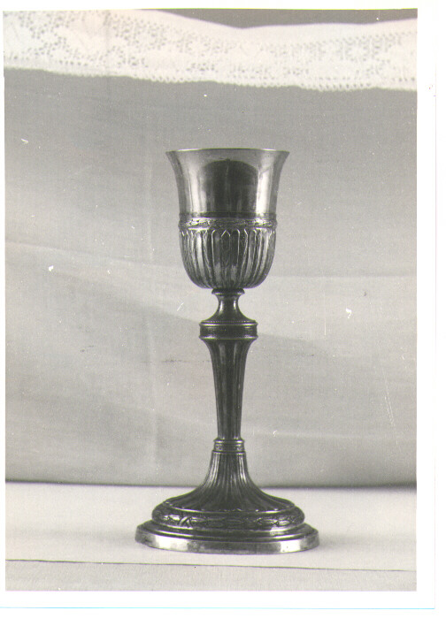 calice - bottega Italia meridionale (inizio sec. XX)