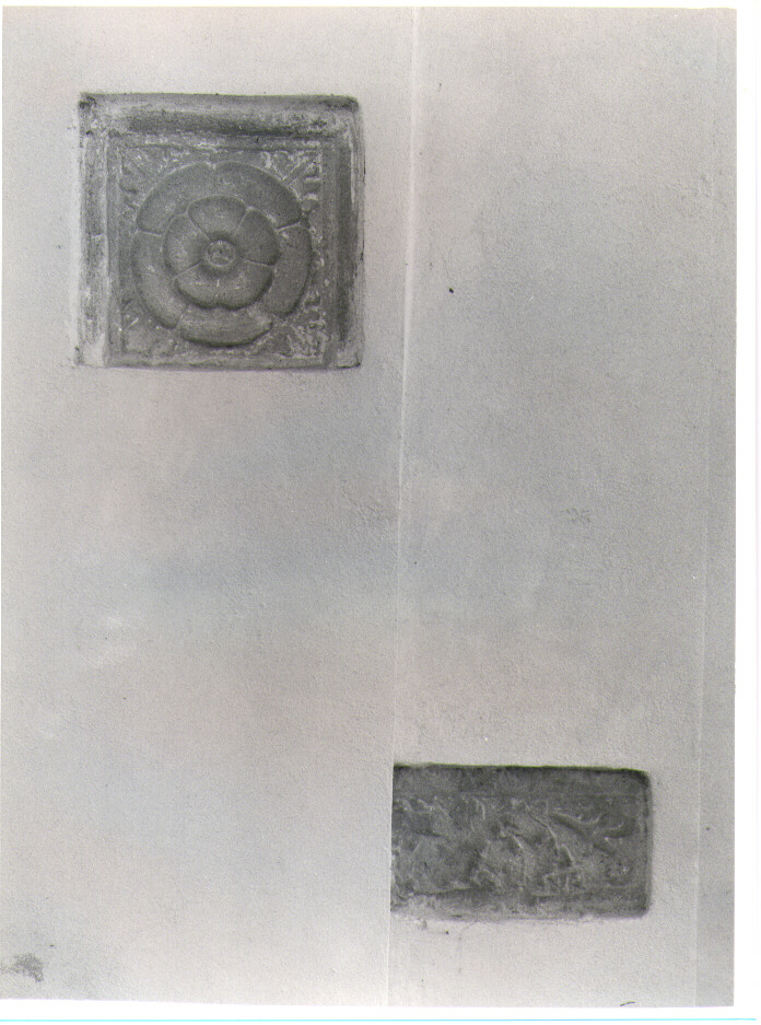 decorazione plastica, frammento - bottega Italia meridionale (sec. XVII)