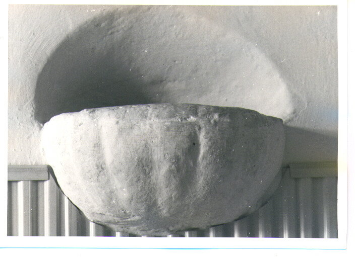 acquasantiera da parete - bottega Italia meridionale (sec. XIX)