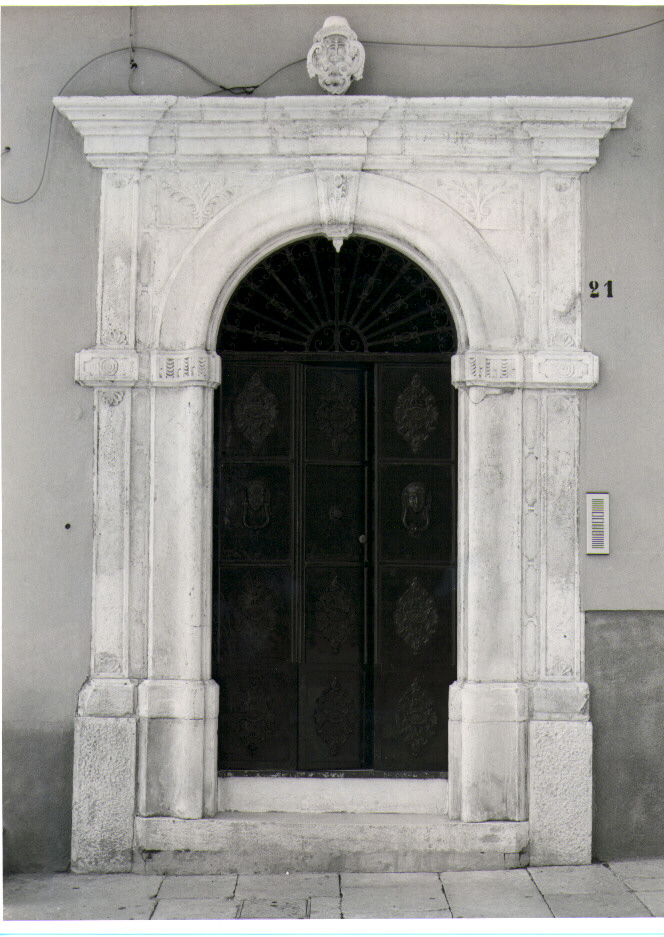 portale - bottega lucana (sec. XIX)