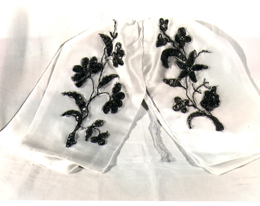 conopeo di pisside - manifattura Italia meridionale (sec. XIX, sec. XX)