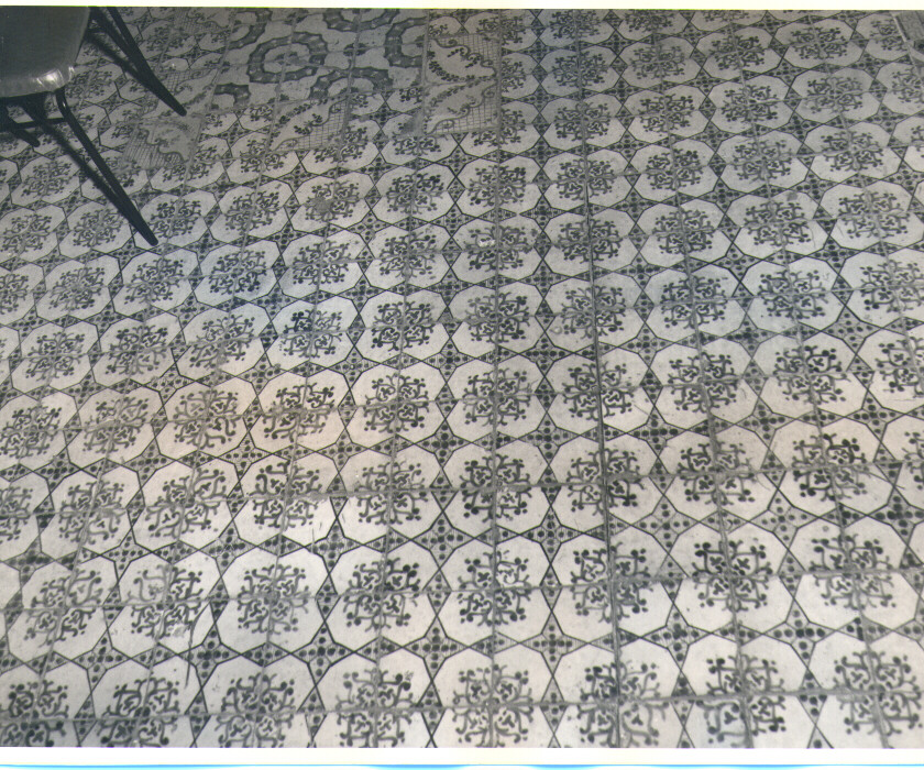 pavimento - bottega Italia meridionale (terzo quarto sec. XIX)