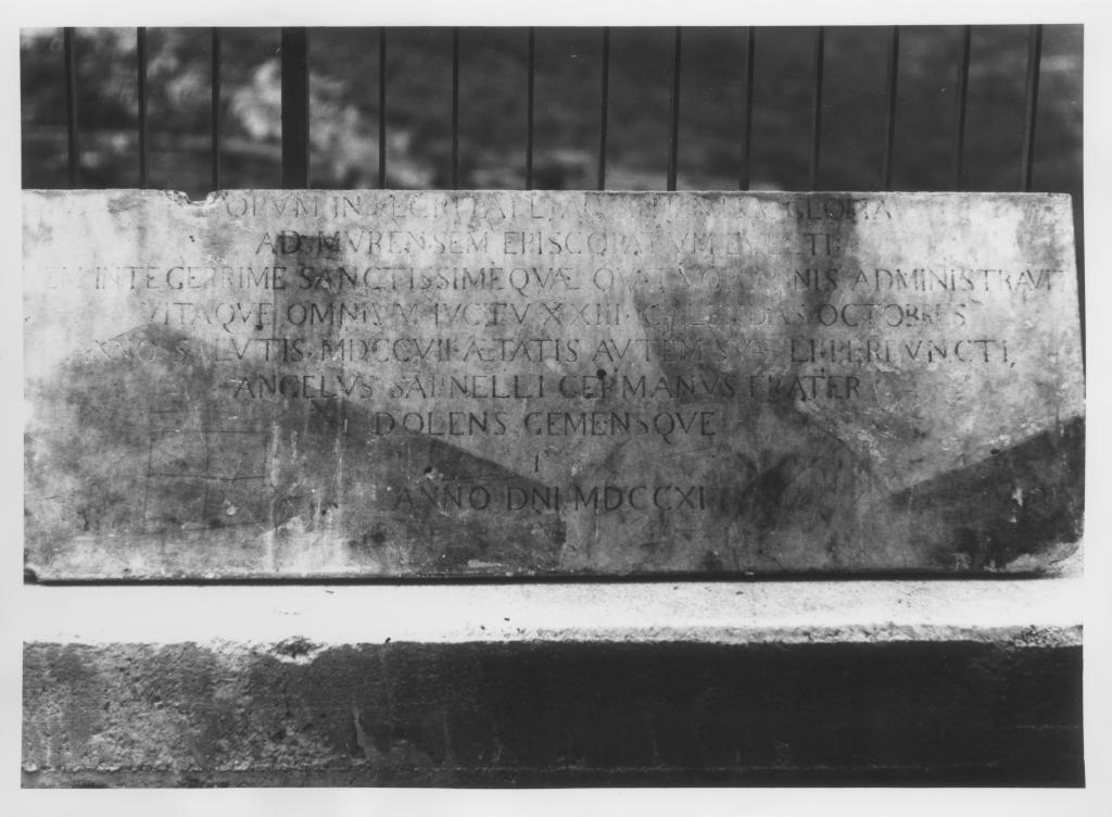 lapide tombale - bottega Italia meridionale (sec. XVIII)