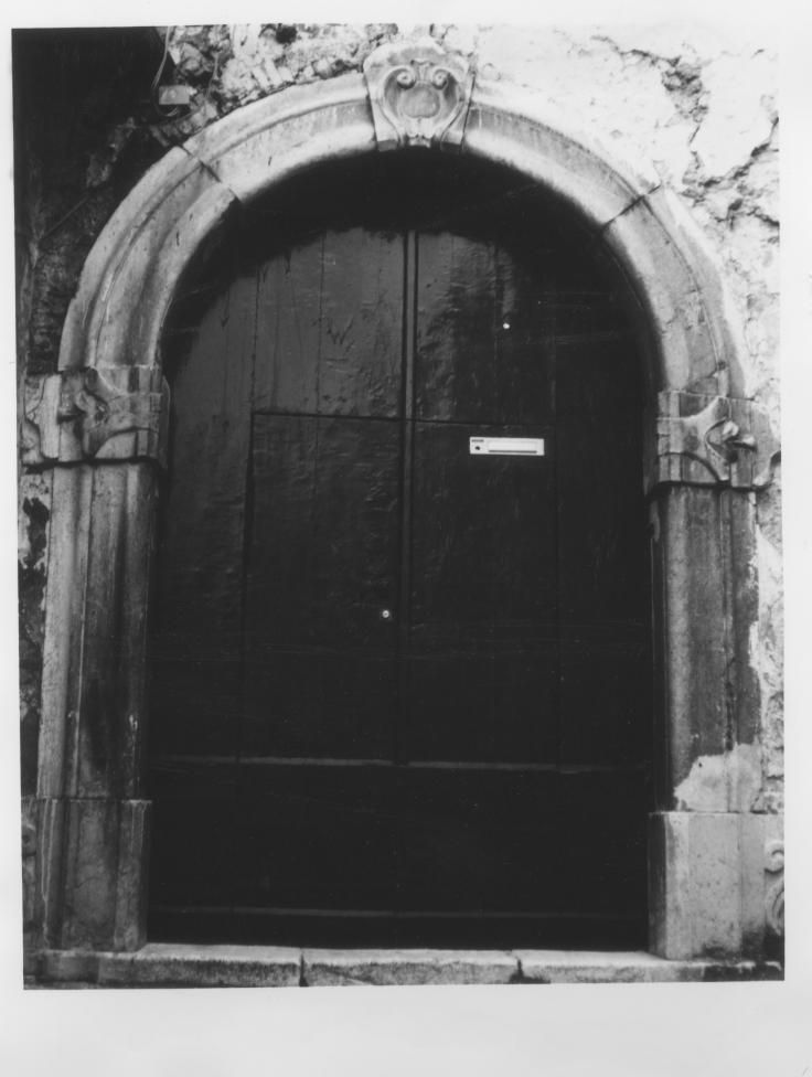 portone - bottega lucana (sec. XX)