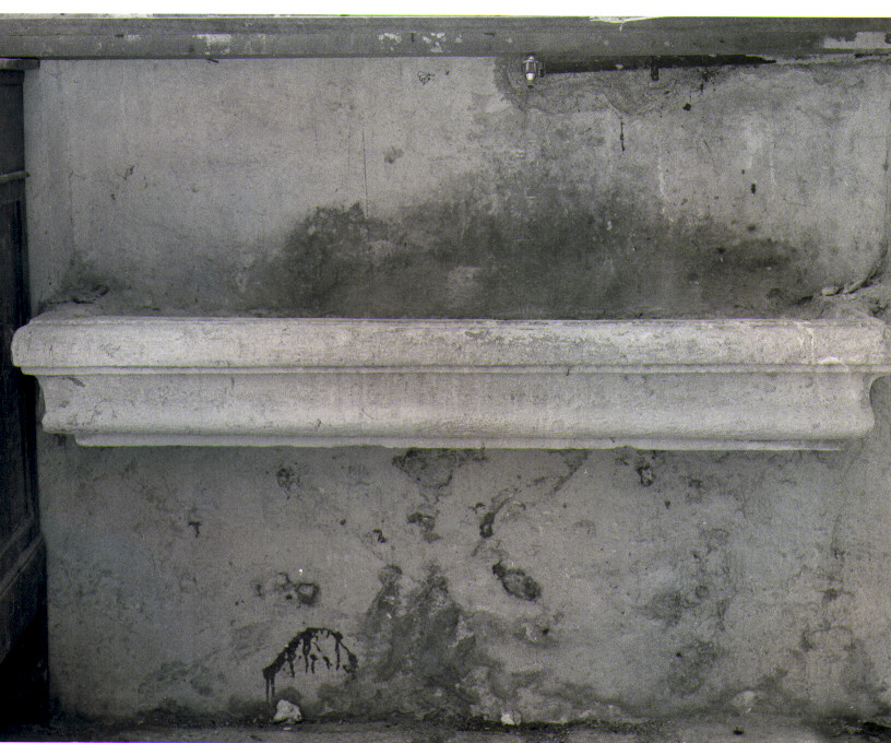 lavabo da sacrestia - bottega Italia meridionale (sec. XVI)