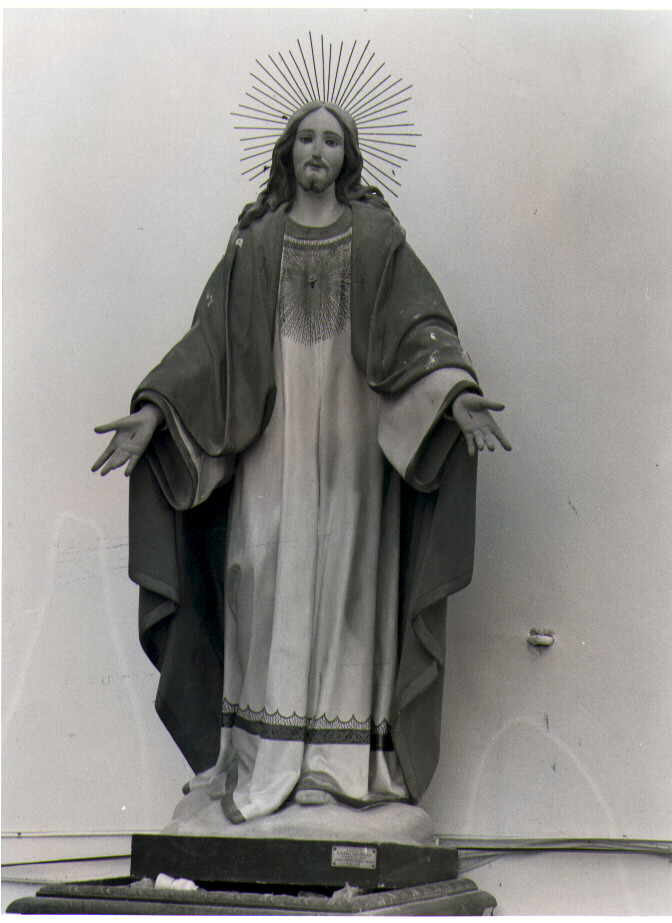 Sacro Cuore di Gesù (statua) di Guacci Luigi (primo quarto sec. XX)