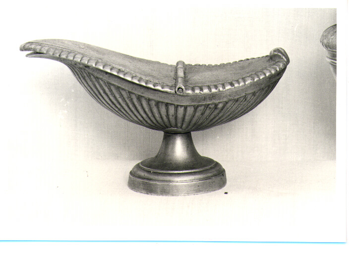 navicella portaincenso - bottega Italia meridionale (fine/inizio secc. XIX/ XX)