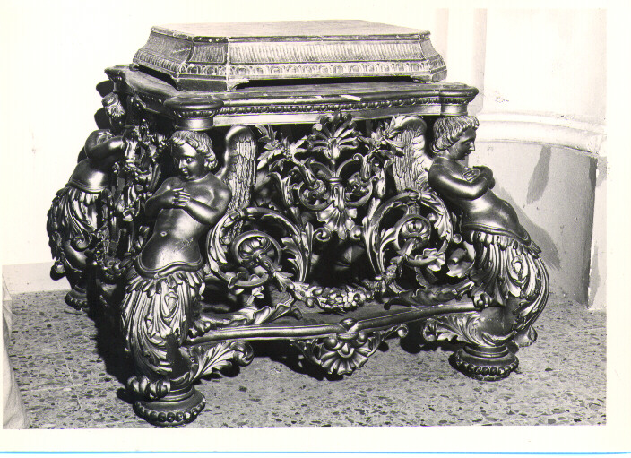 piedistallo di statua - bottega Italia meridionale (sec. XIX)