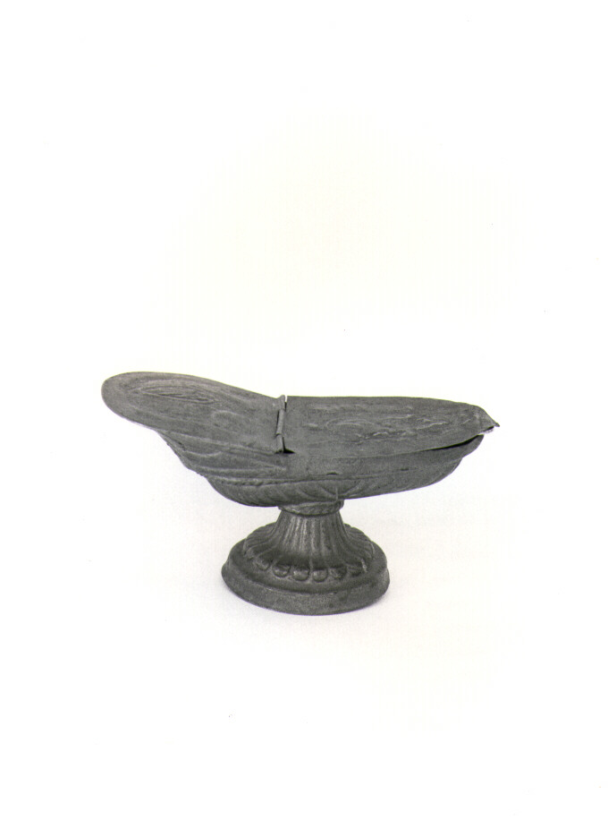 navicella portaincenso - a lucerna - bottega Italia meridionale (sec. XIX)