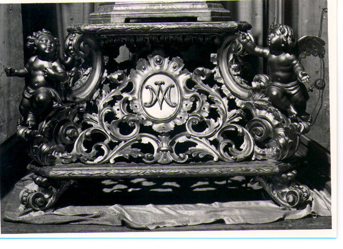 piedistallo di statua - bottega napoletana (seconda metà sec. XIX)