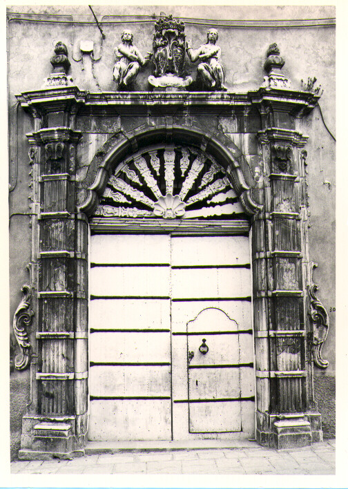 portale - bottega Italia meridionale (sec. XVIII)