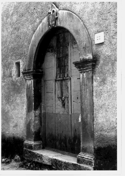 portale - bottega Italia meridionale (fine/inizio secc. XVIII/ XIX)