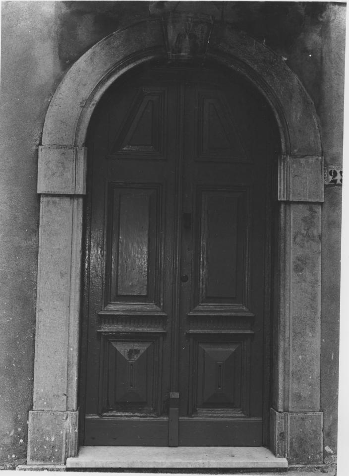 portale - bottega lucana (sec. XX)