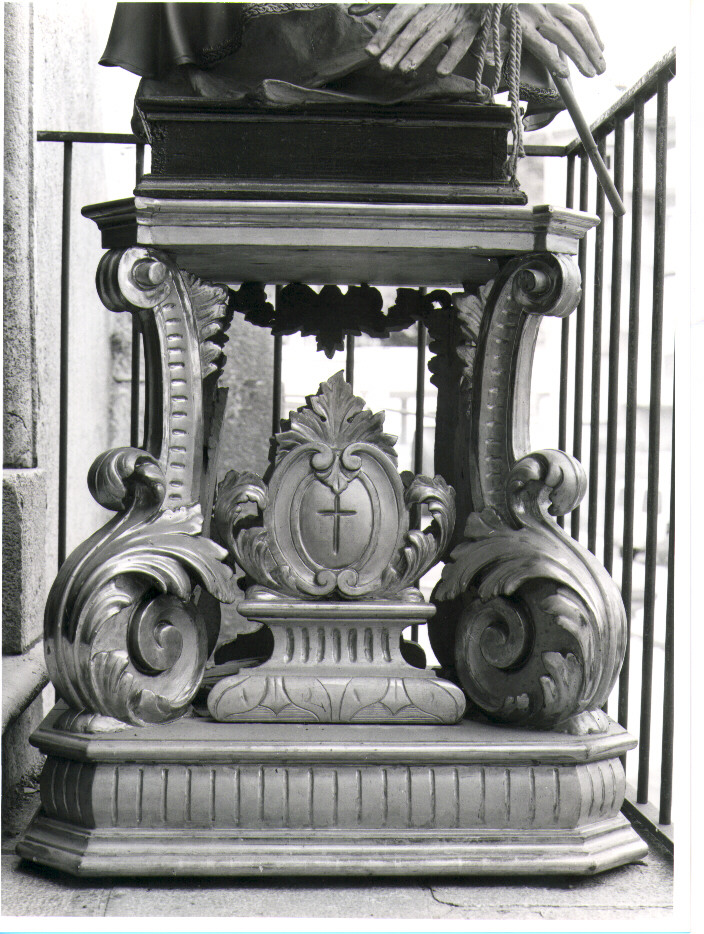 piedistallo di statua - bottega napoletana (fine/inizio secc. XIX/ XX)