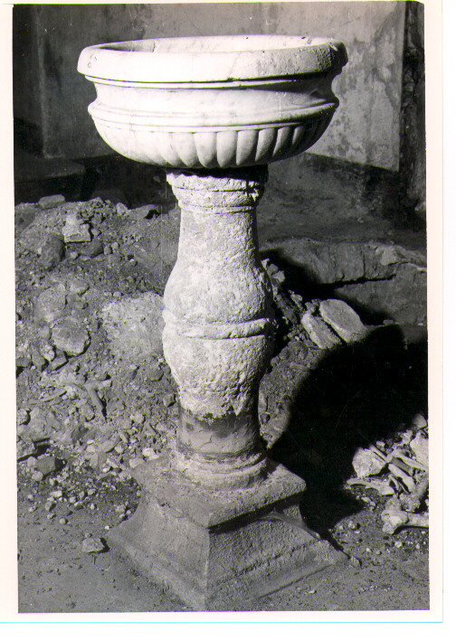 acquasantiera - a fusto - bottega lucana (fine/inizio secc. XVIII/ XIX)