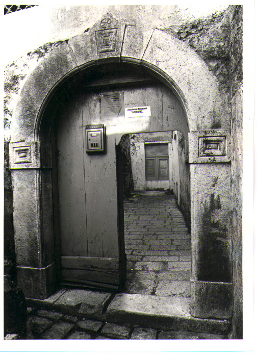 portale - bottega Italia meridionale (seconda metà sec. XVIII)