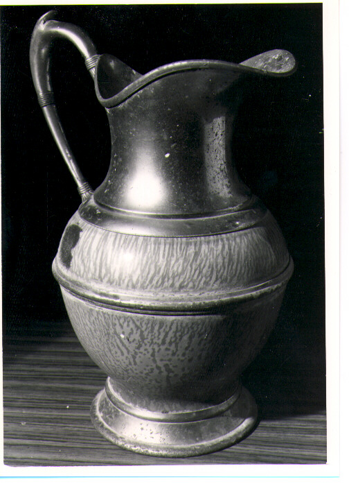 brocca - bottega Italia meridionale (inizio sec. XX)