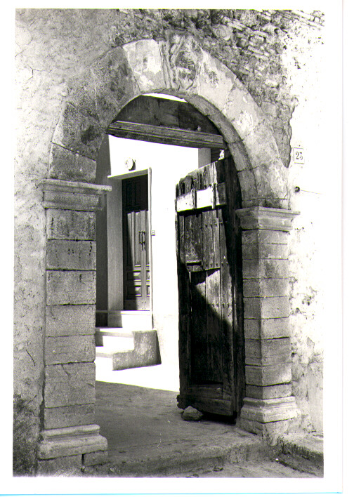 portale - bottega Italia meridionale (sec. XVII)