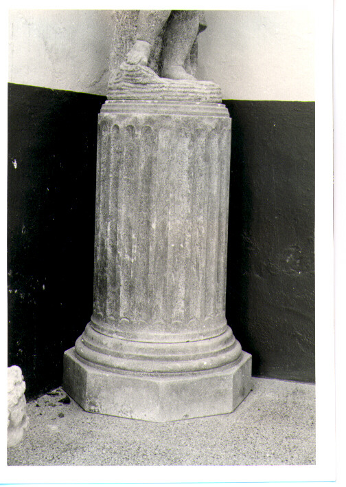 piedistallo, serie - bottega Italia meridionale (fine/inizio secc. XVIII/ XIX)