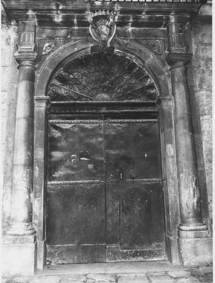 portale - ad arco - bottega Italia meridionale (prima metà sec. XIX)