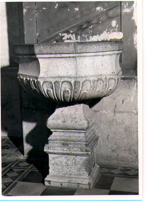 acquasantiera - a fusto - bottega lucana (sec. XVIII)