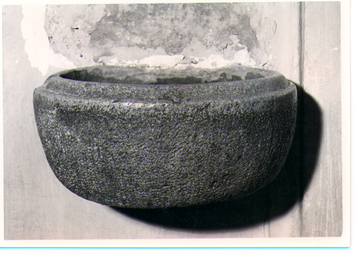acquasantiera da parete - bottega lucana (sec. XVIII)