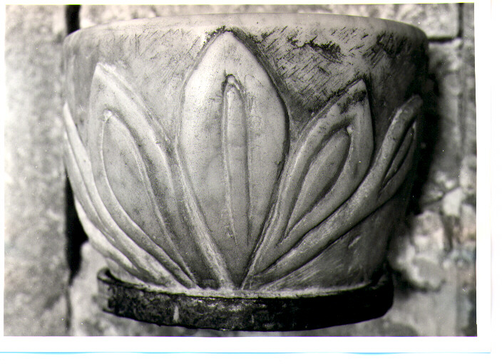 acquasantiera da parete - bottega Italia meridionale (fine/inizio secc. XVII/ XVIII)