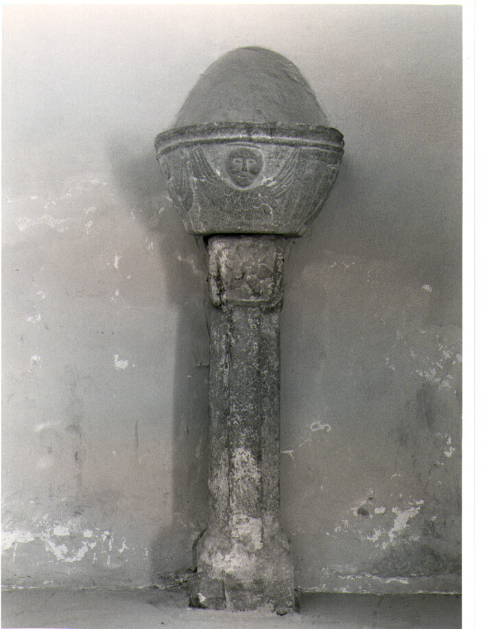 acquasantiera - a fusto - bottega lucana (inizio sec. XVIII)