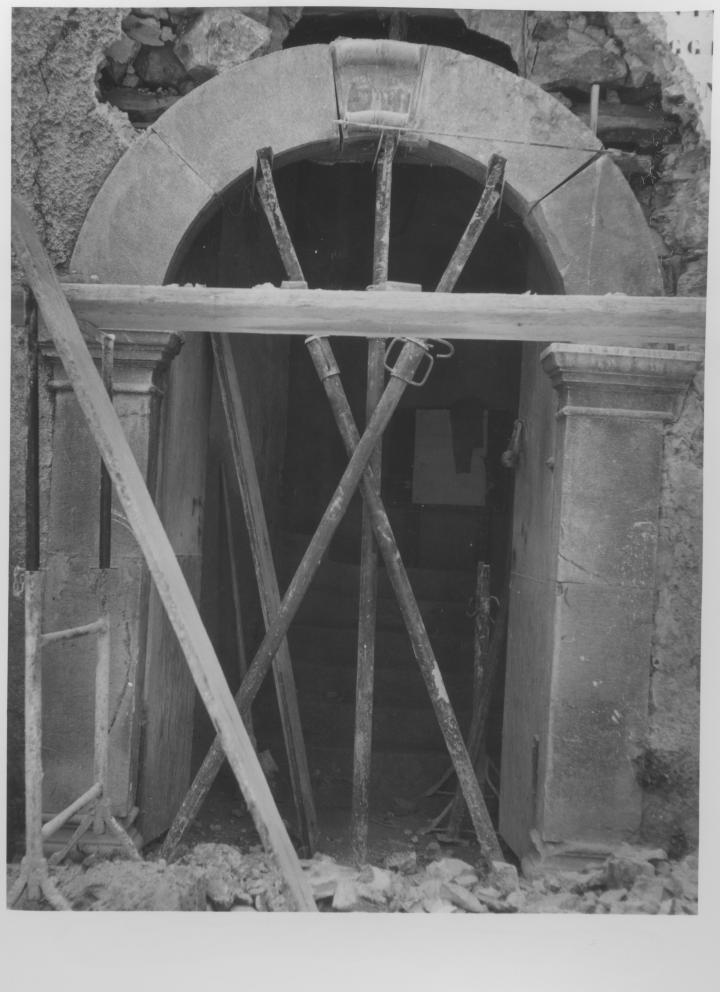 portale - bottega Italia meridionale (sec. XIX)