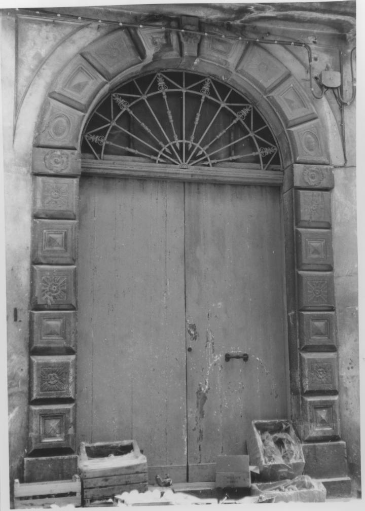 portale - bottega Italia meridionale (sec. XVIII)