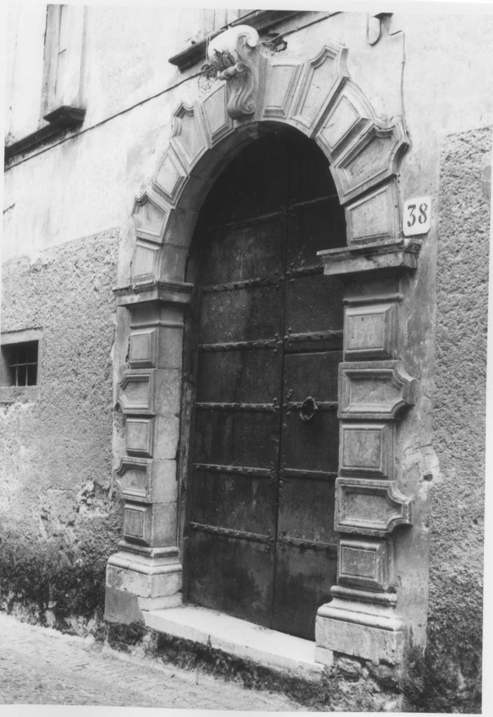 portale - ad arco - bottega lucana (seconda metà sec. XVIII)