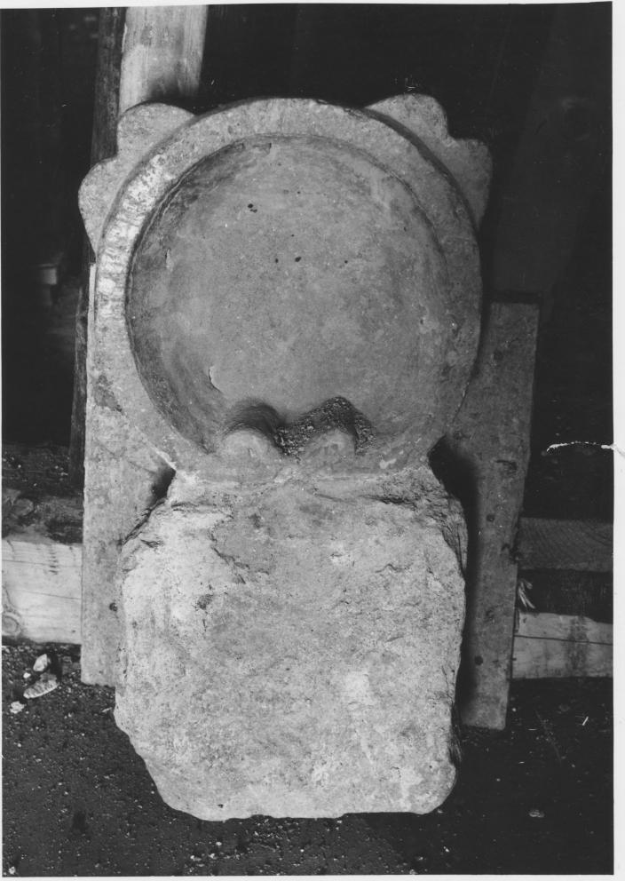 acquasantiera da parete - bottega Italia meridionale (sec. XIX)