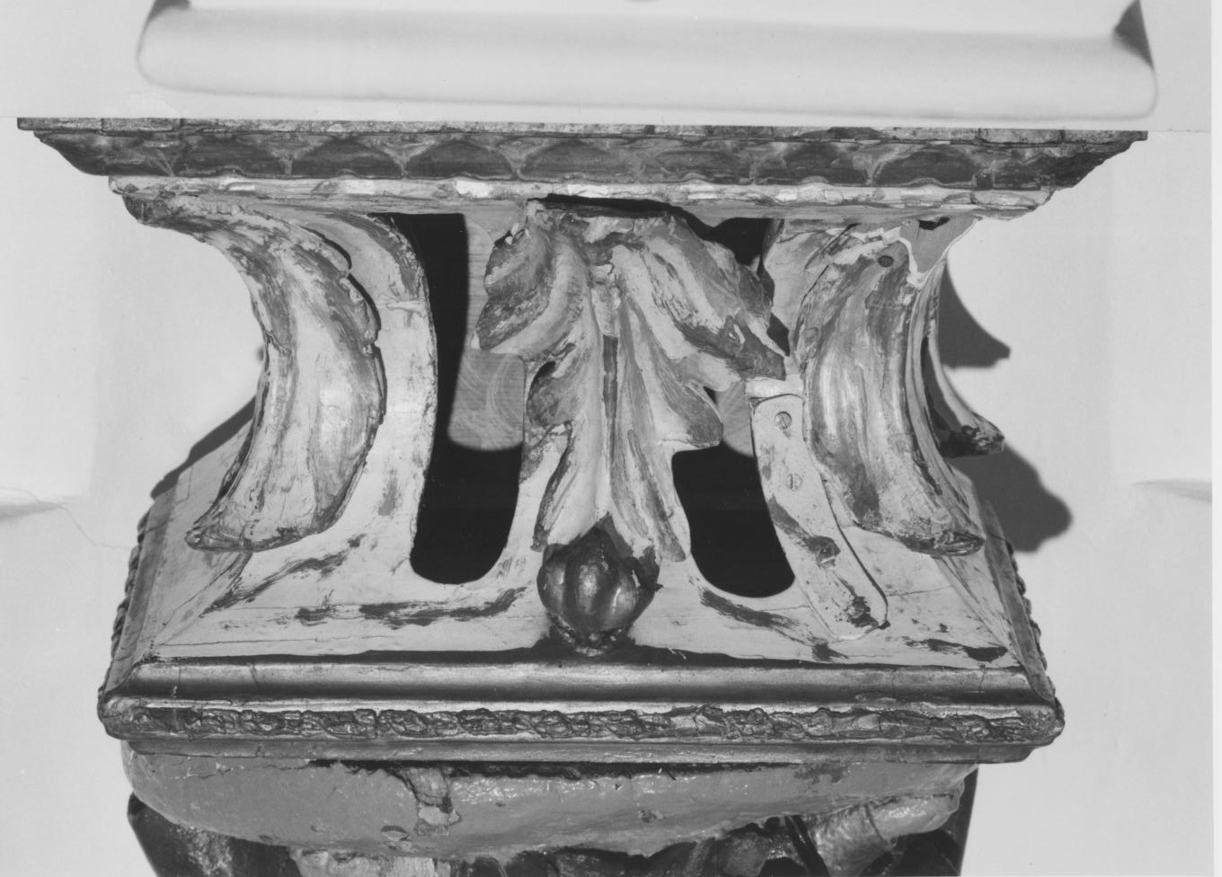 piedistallo di statua - bottega napoletana (seconda metà sec. XVII)