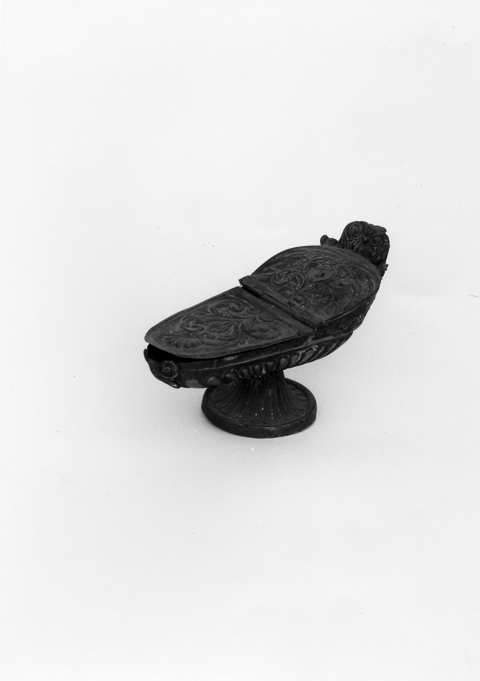 navicella portaincenso, opera isolata - bottega napoletana (sec. XVIII)