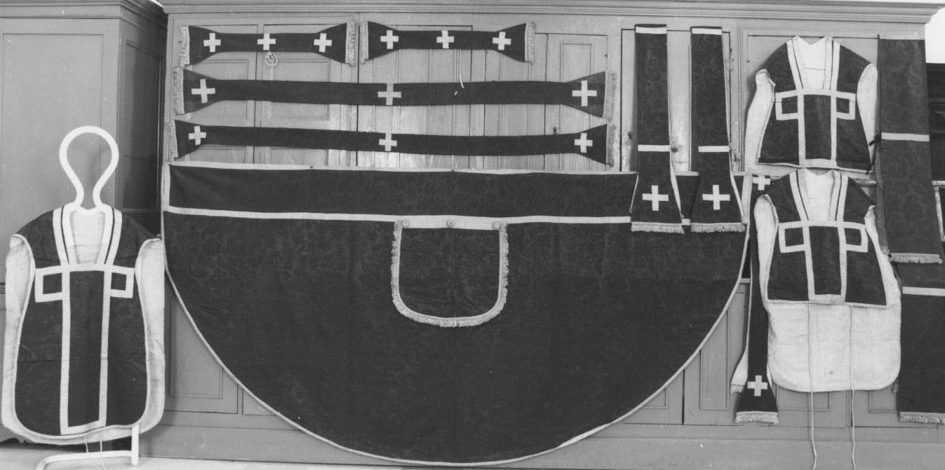 piviale - manifattura Italia meridionale (sec. XIX)