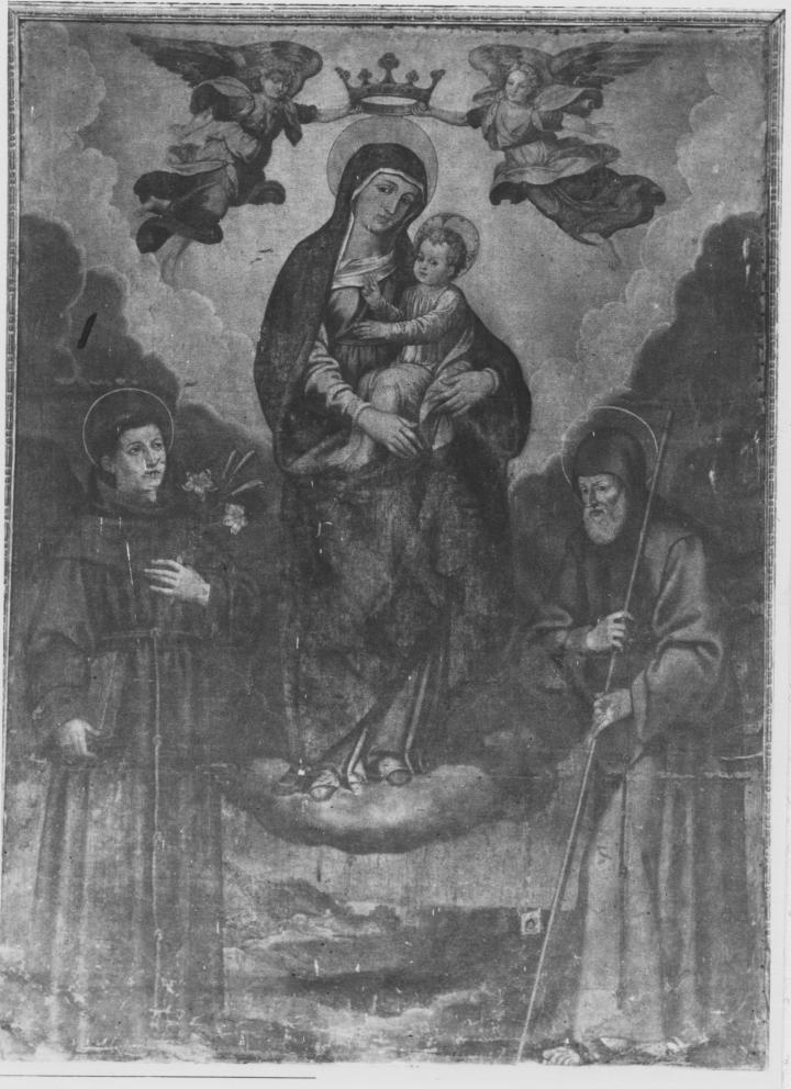 Madonna con Bambino tra Sant'Antonio da Padova e San Francesco da Paola (dipinto) di De Laurentis Attilio (attribuito) (sec. XVII)