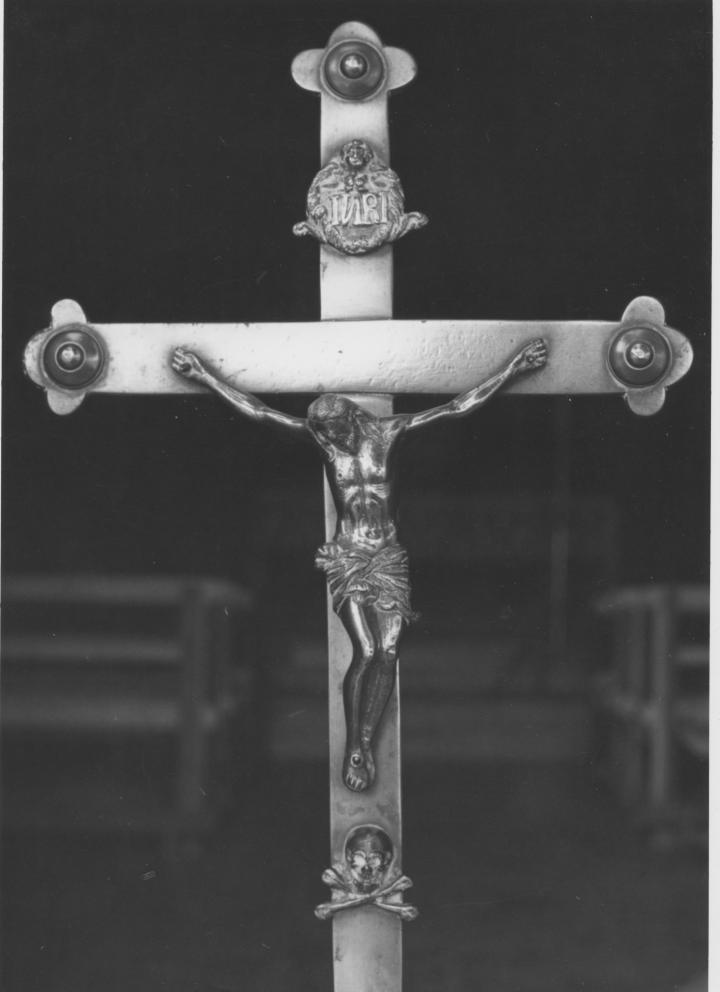croce d'altare - bottega Italia meridionale (inizio sec. XX)