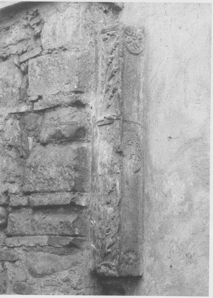 pilastrino, frammento - bottega Italia meridionale (prima metà sec. XVI)