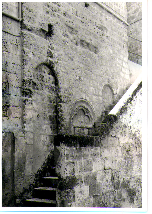 portale - bottega Italia meridionale (prima metà sec. XIV)