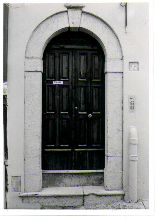 portale - bottega lucana (sec. XX)