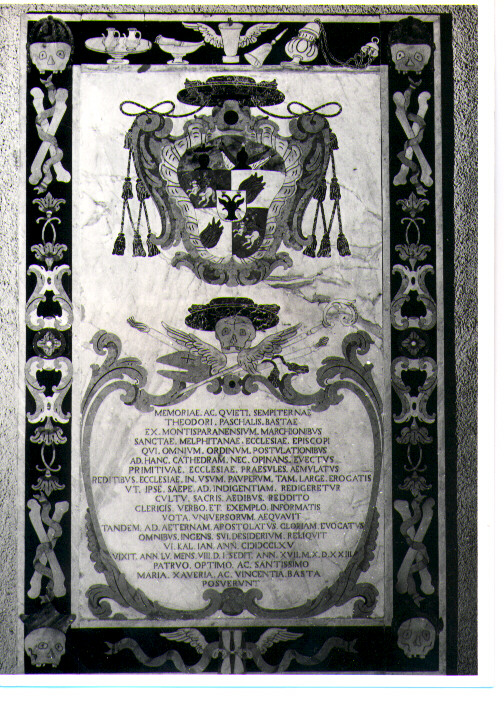 lastra tombale - bottega Italia meridionale (sec. XVIII)