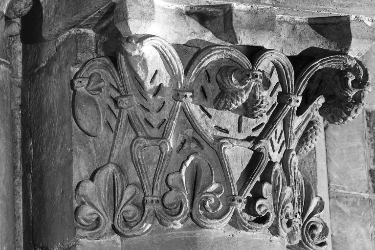 semicapitello - bottega pugliese (sec. XIII)