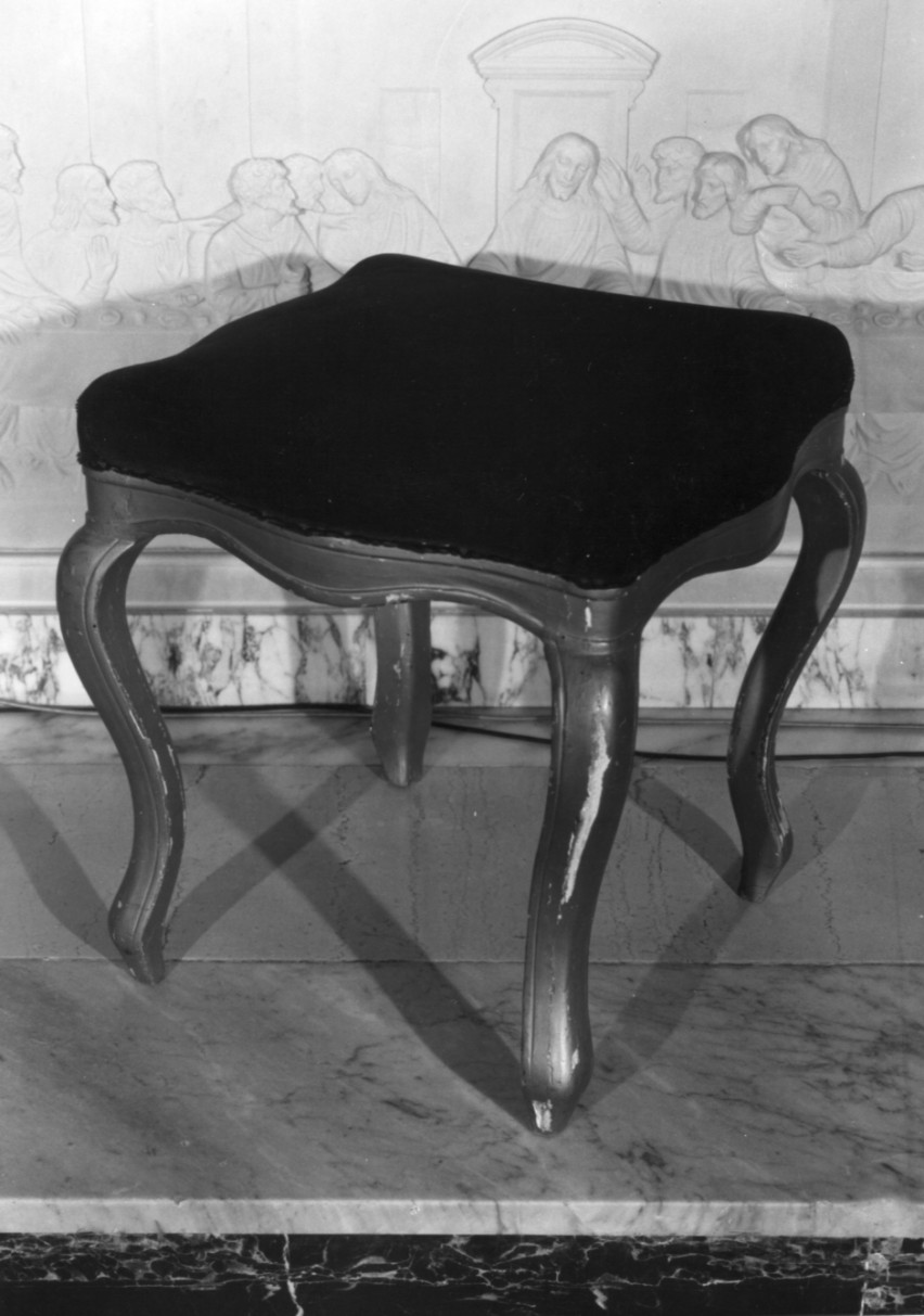 sgabello, serie - bottega campana (prima metà sec. XX)