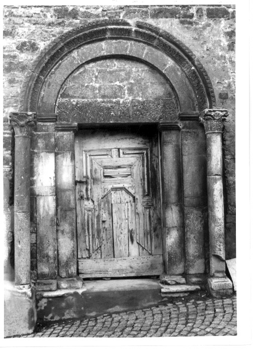 portale - bottega Italia meridionale (seconda metà sec. XV)