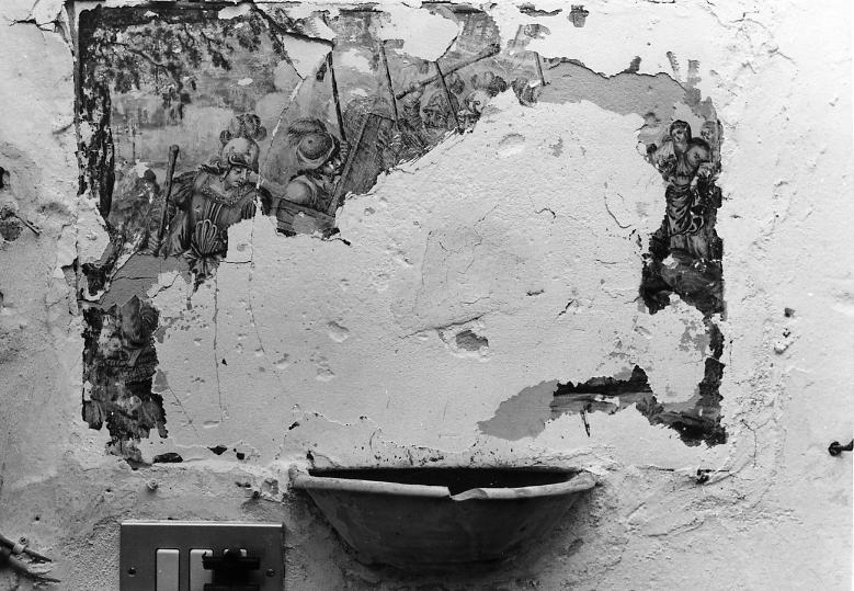 Cristo cade sotto la croce (mattonella) - bottega di Castelli (prima metà sec. XVIII)