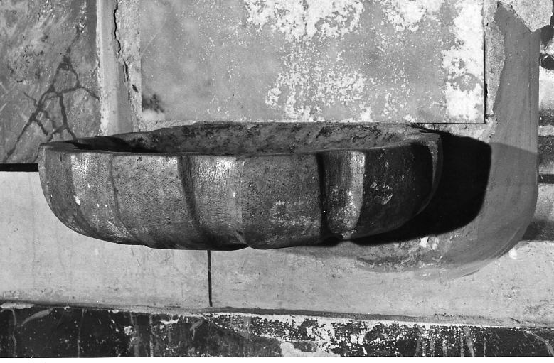 acquasantiera pensile, serie - bottega lucana (prima metà sec. XVIII)