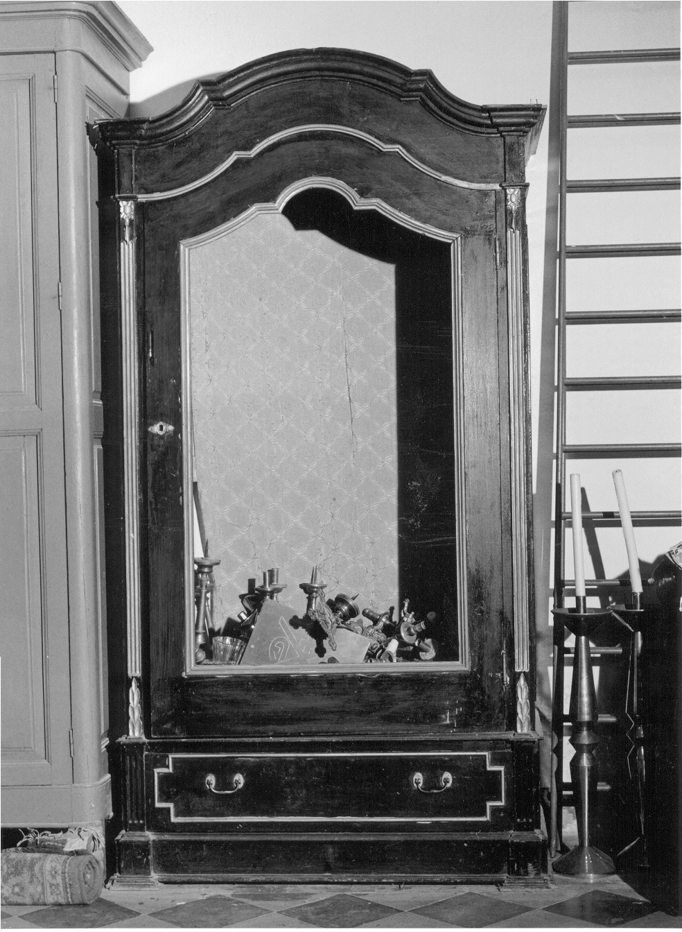 armadio - bottega Italia meridionale (seconda metà sec. XIX)