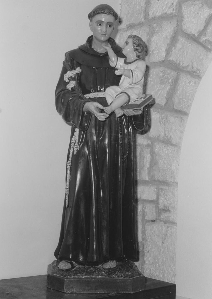 Sant'Antonio da Padova con il bambino (statua) - bottega Italia meridionale (metà sec. XX)