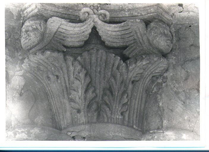 capitello - bottega pugliese (sec. XVI)